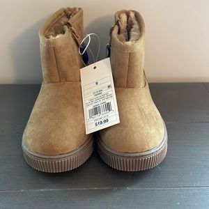 NWT Cat & Jack brand “Arias” boot in tan suede. Size toddler 9